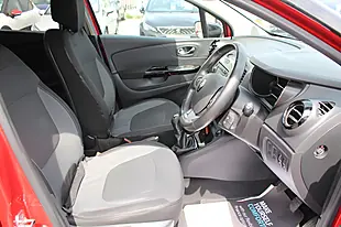 Used 2017 Renault Captur Dynamique S Nav Red - Interior and Exterior details 12