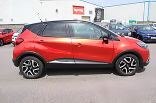 Used 2017 Renault Captur Dynamique S Nav Red - Interior and Exterior details 4