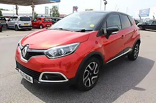Used 2017 Renault Captur Dynamique S Nav Red - Interior and Exterior details 7