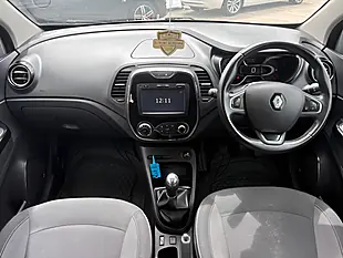 Used 2017 Renault Captur Dynamique S Nav Silver - Interior and Exterior details 11