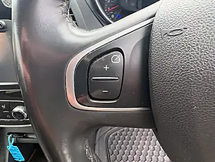Used 2017 Renault Captur Dynamique S Nav Silver - Interior and Exterior details 13