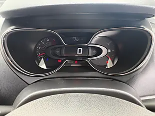 Used 2017 Renault Captur Dynamique S Nav Silver - Interior and Exterior details 14
