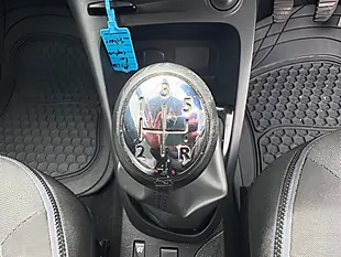 Used 2017 Renault Captur Dynamique S Nav Silver - Interior and Exterior details 17