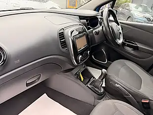 Used 2017 Renault Captur Dynamique S Nav Tahoe Blue - Interior and Exterior details 12