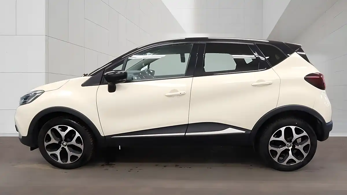 Used 2017 Renault Captur Dynamique S Nav White - Interior and Exterior details 6