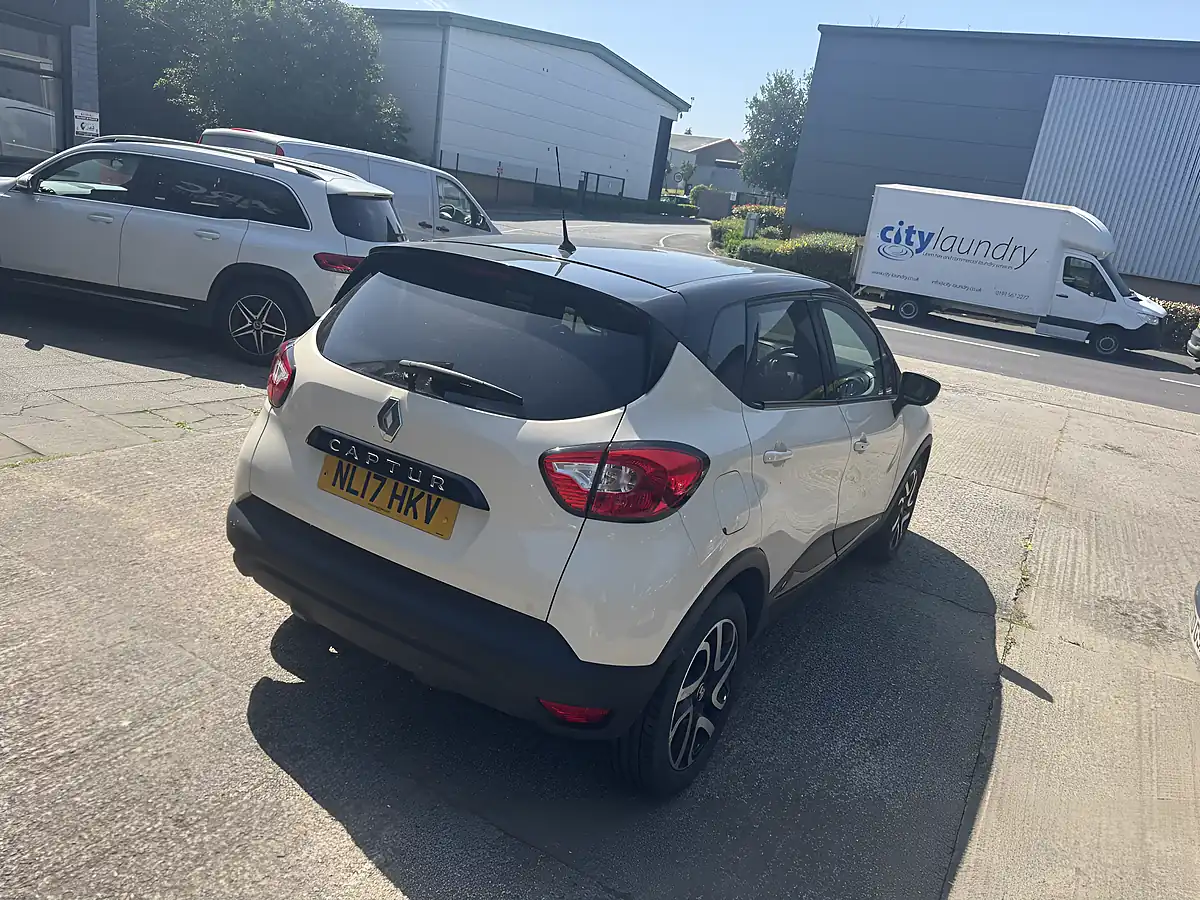 Used 2017 Renault Captur Dynamique S Nav White - Interior and Exterior details 12