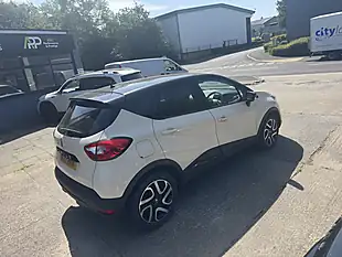 Used 2017 Renault Captur Dynamique S Nav White - Interior and Exterior details 9