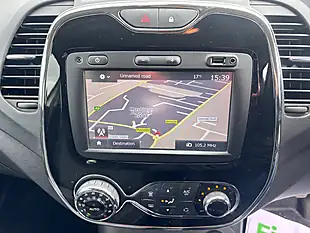 Used 2017 Renault Captur Dynamique S Nav White - Interior and Exterior details 11