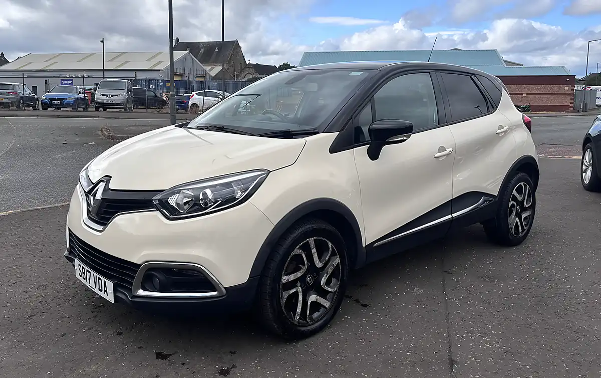 Used 2017 Renault Captur Dynamique S Nav White - Interior and Exterior details 2