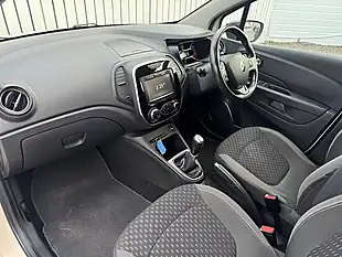 Used 2017 Renault Captur Dynamique S Nav White - Interior and Exterior details 17