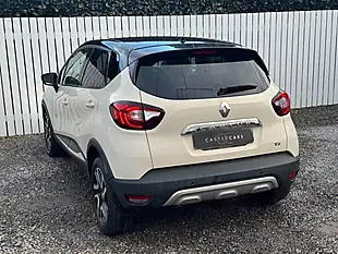 Used 2017 Renault Captur Dynamique S Nav White - Interior and Exterior details 4