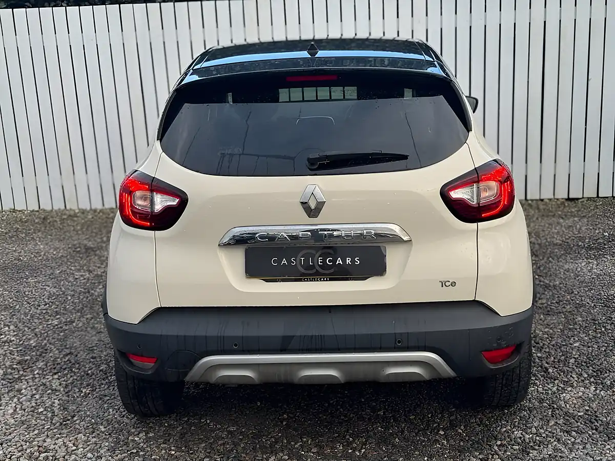 Used 2017 Renault Captur Dynamique S Nav White - Interior and Exterior details 6
