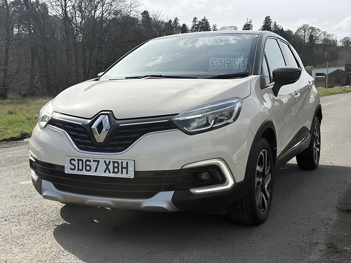 Used 2017 Renault Captur Dynamique S Nav White - Interior and Exterior details 10