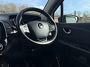 Used 2017 Renault Captur Dynamique S Nav White - Interior and Exterior details 15