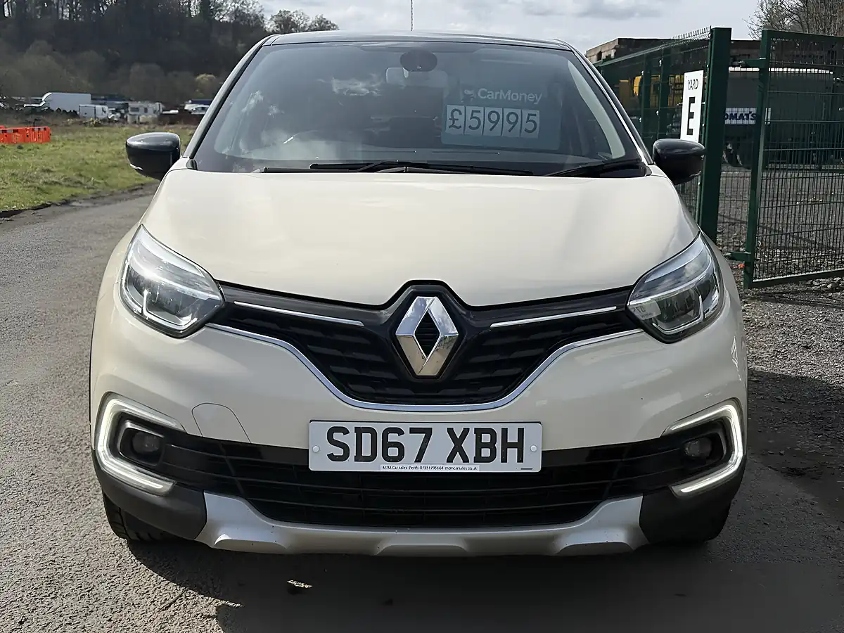 Used 2017 Renault Captur Dynamique S Nav White - Interior and Exterior details 2