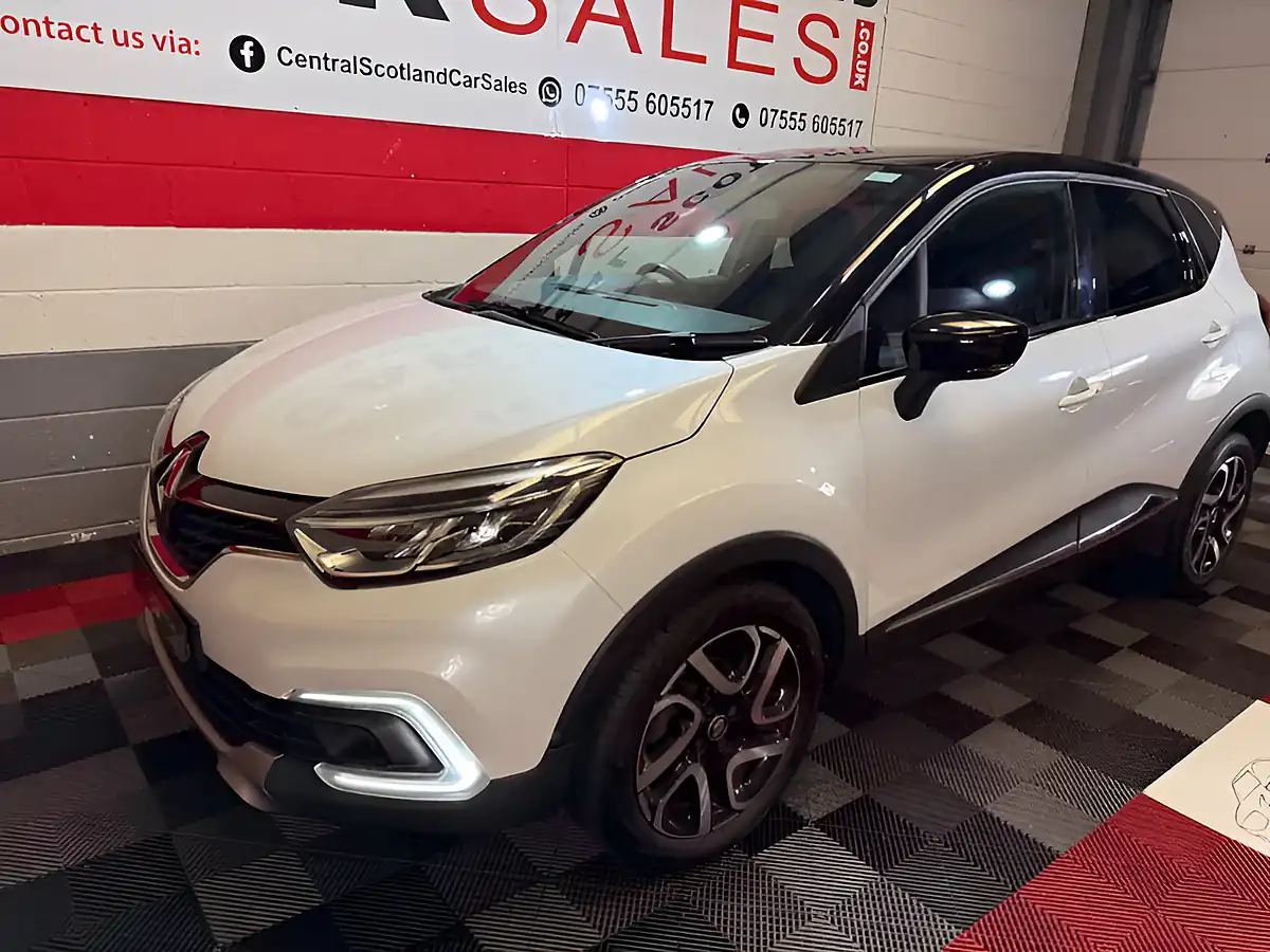 Used 2017 Renault Captur Dynamique S Nav White - Interior and Exterior details 6