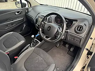 Used 2017 Renault Captur Dynamique S Nav White - Interior and Exterior details 13