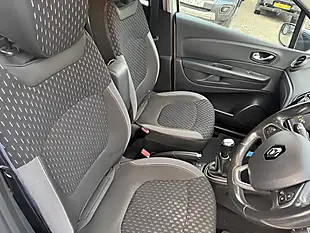 Used 2017 Renault Captur Dynamique S Nav White - Interior and Exterior details 14