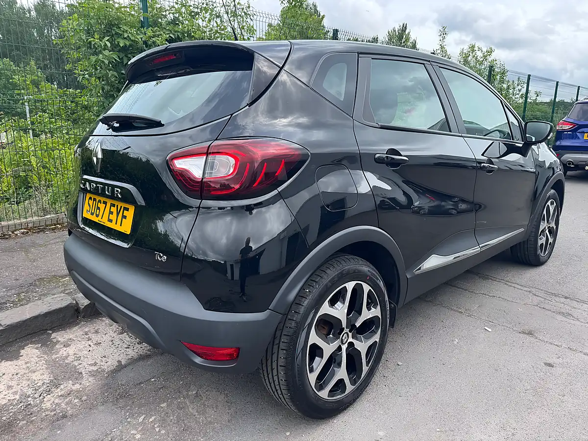 Used 2017 Renault Captur Energy Dynamique Nav Diamond Black - Interior and Exterior details 3
