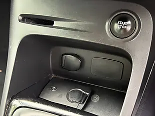 Used 2017 Renault Captur Energy Dynamique Nav Silver - Interior and Exterior details 14