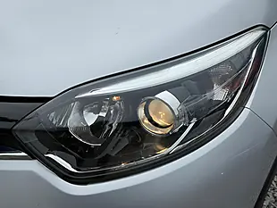 Used 2017 Renault Captur Energy Dynamique Nav Silver - Interior and Exterior details 17