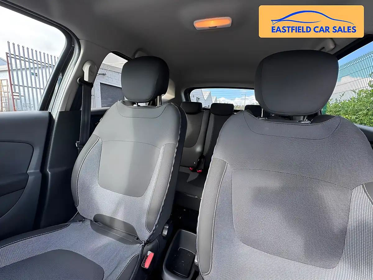 Used 2017 Renault Captur Energy Dynamique S Nav Diamond Black - Interior and Exterior details 5