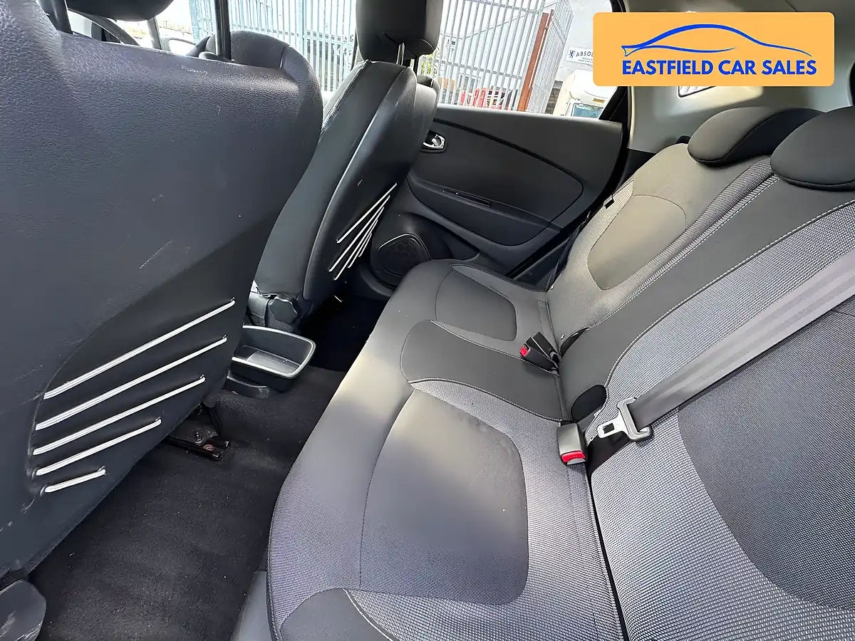 Used 2017 Renault Captur Energy Dynamique S Nav Diamond Black - Interior and Exterior details 6