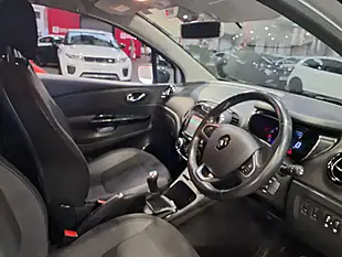 Used 2017 Renault Captur Energy Dynamique S Nav Silver - Interior and Exterior details 11