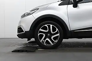 Used 2017 Renault Captur Energy Dynamique S Nav Silver - Interior and Exterior details 6