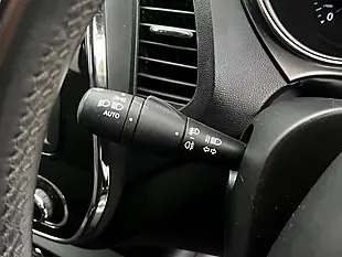 Used 2017 Renault Captur Energy Dynamique S Nav Silver - Interior and Exterior details 16