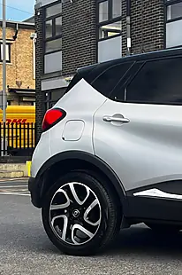 Used 2017 Renault Captur Energy Dynamique S Nav Silver - Interior and Exterior details 17
