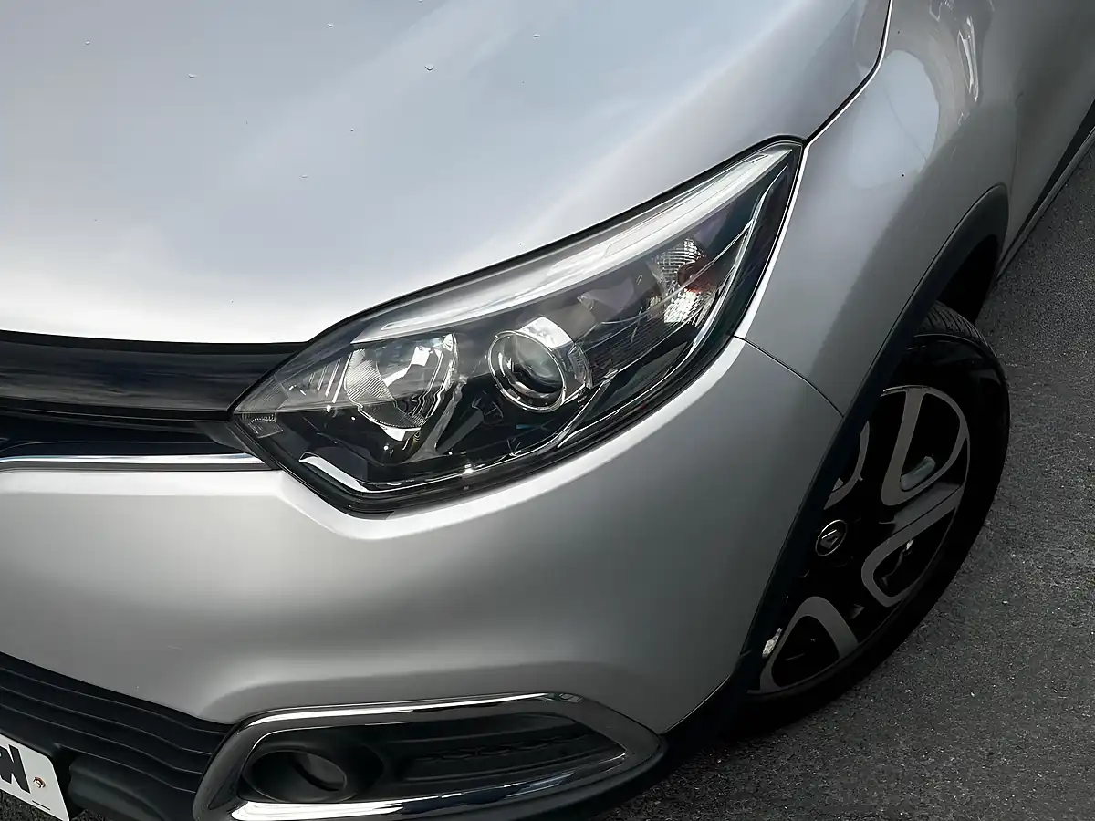 Used 2017 Renault Captur Energy Dynamique S Nav Silver - Interior and Exterior details 19