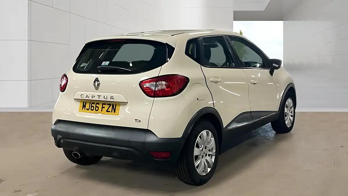 Used 2017 Renault Captur Expression + White - Interior and Exterior details 4