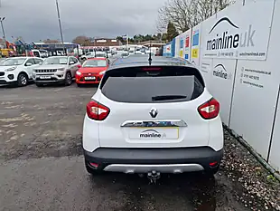 Used 2017 Renault Captur Iconic Nav White - Interior and Exterior details 12