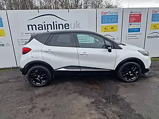 Used 2017 Renault Captur Iconic Nav White - Interior and Exterior details 15