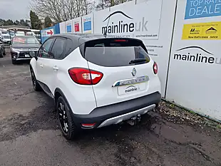 Used 2017 Renault Captur Iconic Nav White - Interior and Exterior details 4