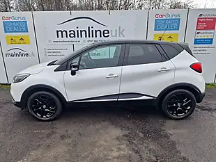 Used 2017 Renault Captur Iconic Nav White - Interior and Exterior details 9
