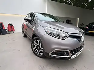 Used 2017 Renault Captur Signature Nav Grey - Interior and Exterior details 10