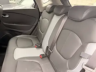 Used 2017 Renault Captur Signature Nav Grey - Interior and Exterior details 13