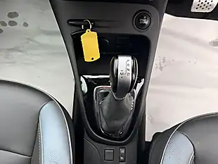 Used 2017 Renault Captur Signature Nav Grey - Interior and Exterior details 18