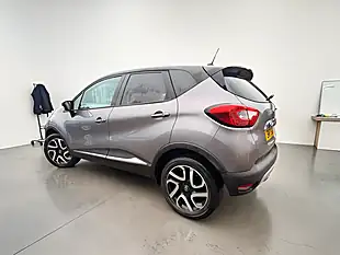 Used 2017 Renault Captur Signature Nav Grey - Interior and Exterior details 4