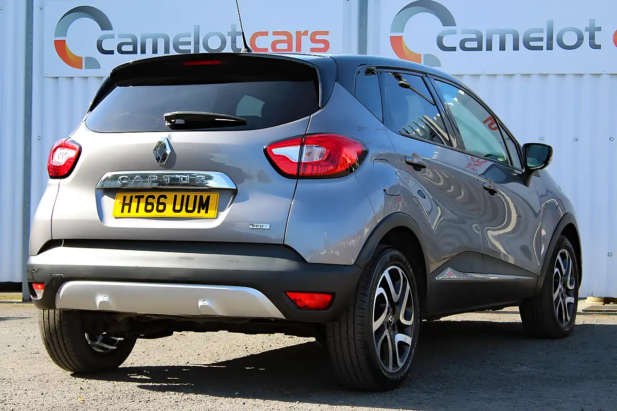 Used 2017 Renault Captur Signature Nav Grey - Interior and Exterior details 6