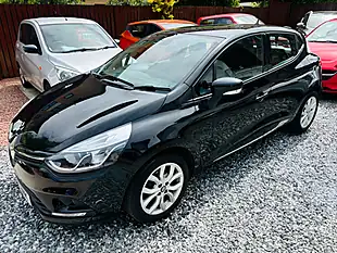 Used 2017 Renault Clio Dynamique Nav Black - Interior and Exterior details 11