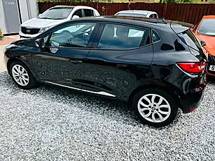 Used 2017 Renault Clio Dynamique Nav Black - Interior and Exterior details 18