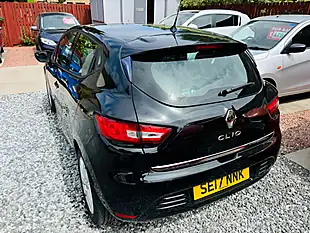 Used 2017 Renault Clio Dynamique Nav Black - Interior and Exterior details 7