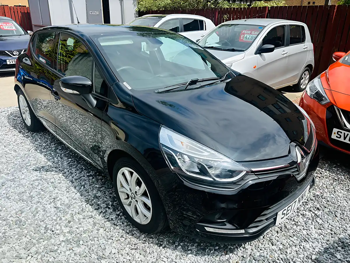 Used 2017 Renault Clio Dynamique Nav Black - Interior and Exterior details 9