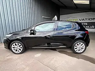Used 2017 Renault Clio Dynamique Nav Black - Interior and Exterior details 10