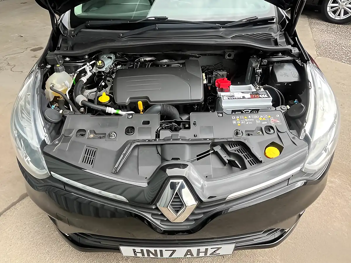 Used 2017 Renault Clio Dynamique Nav Black - Interior and Exterior details 13