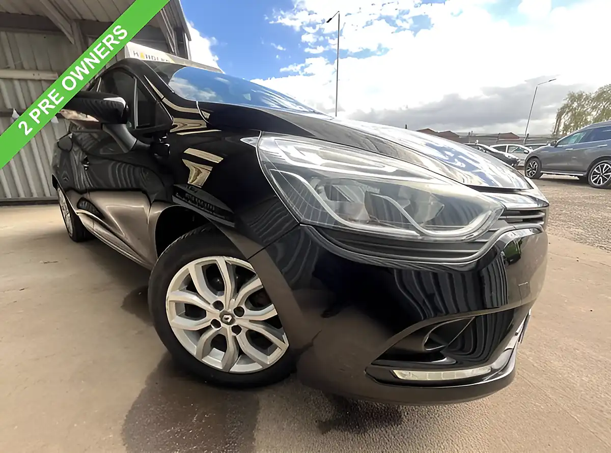 Used 2017 Renault Clio Dynamique Nav Black - Interior and Exterior details 2