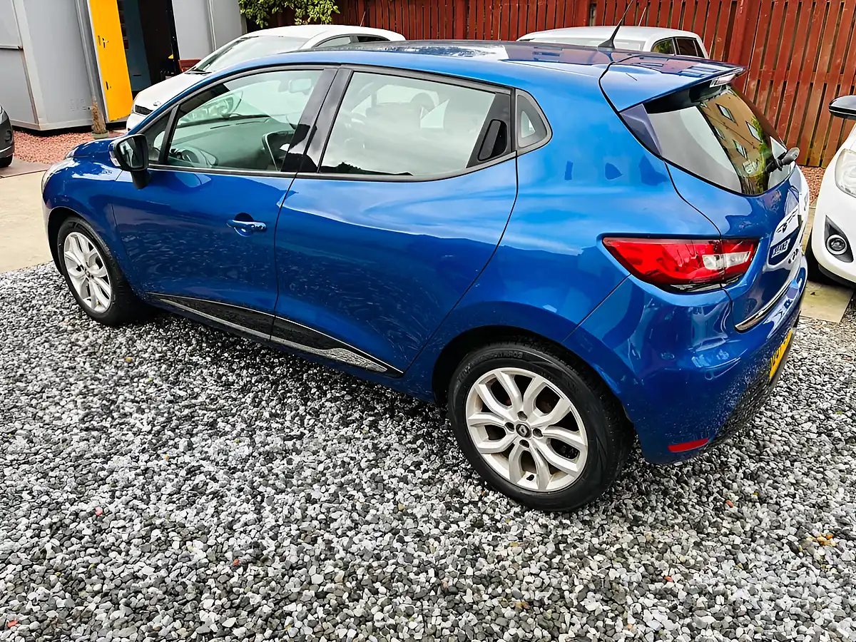 Used 2017 Renault Clio Dynamique Nav Blue - Interior and Exterior details 11